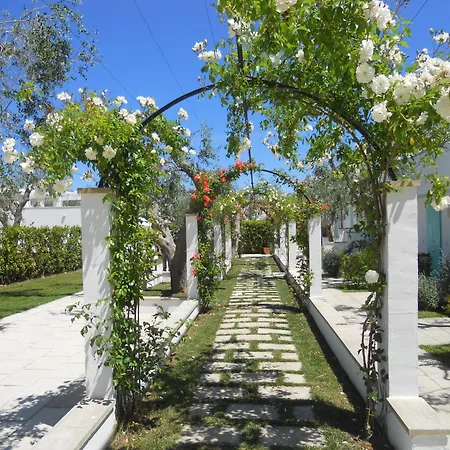 Tenuta Centoporte 4* Отранто