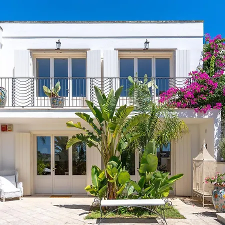 Tenuta Centoporte 4* Отранто